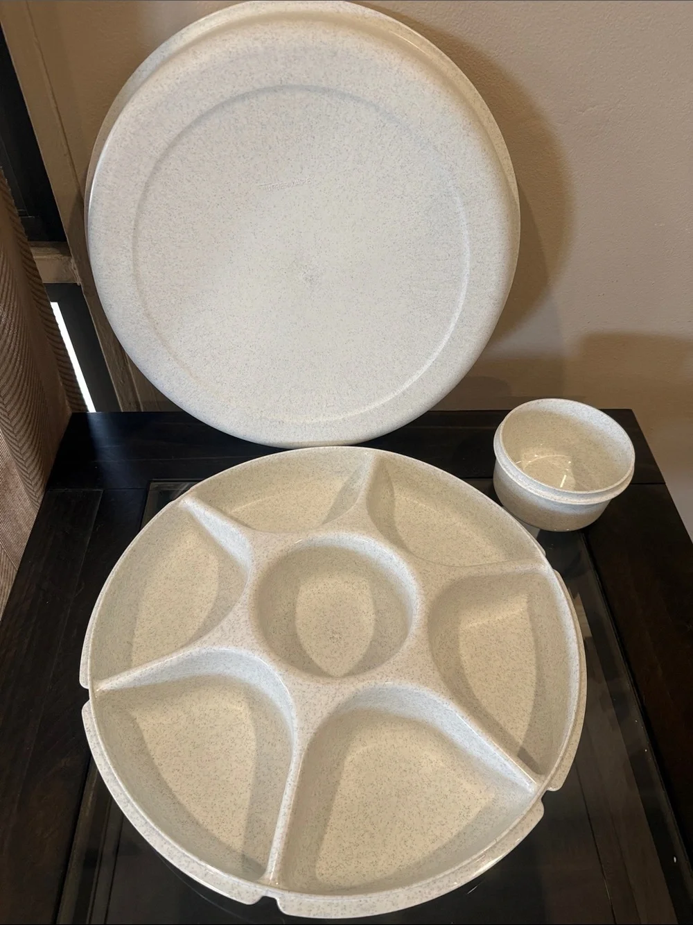Tupperware Speckled Cream Round Divided Serving Tray with Bowl